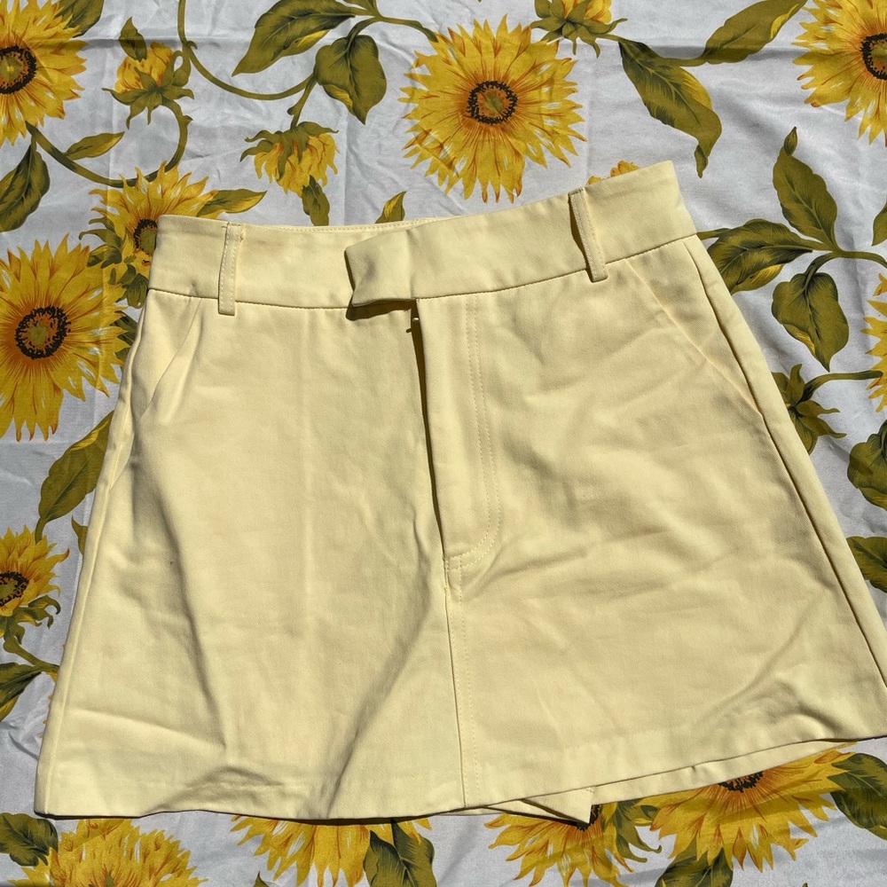 Showpo “Virginia” Light Yellow Skort
